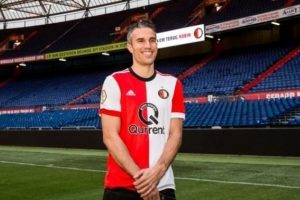 Van Persie, 1999 doğumlu ismin gerisinde kaldı!