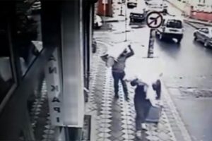 Evden yarım saatte 100 bin TL'lik soygun