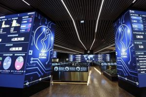 Borsa g&uuml;ne yatay başladı
