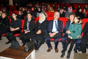Bursa'da "&Ccedil;ocuk ne ister" konferansı