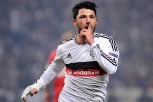 Beşiktaş'ta 4,5 yıllık imza