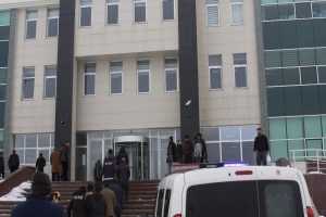 Piyasaya sahte para s&uuml;ren 4 kişi tutuklandı