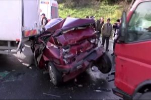 TEM otoyolunda zincirleme kaza: 3 yaralı