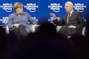 Merkel, Trump'ı hedef aldı