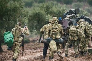 Afrin'den ka&ccedil;ış yoluna 500 kişilik tampon
