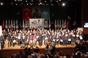 Bursa Uludağ &Uuml;niversitesi'nin mezun sayısı 200 bine ulaştı