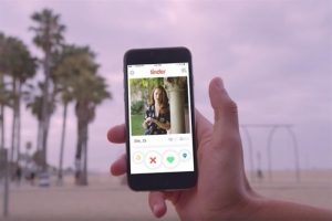 Tinder bilgileriniz ve fotoğraflarınız tehlikede!