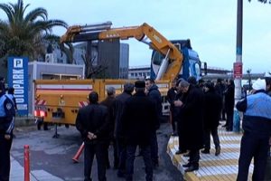 İBB, Kadık&ouml;y Belediyesinin otoparkına el koydu