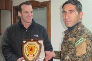 PKK'nın &ouml;d&uuml;llendirdiği ABD'li Zeytin Dalı'na karşı &ccedil;ıktı