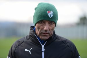 Bursaspor Teknik Direkt&ouml;r&uuml; Le Guen: "Takım olarak savaşmaya hazırız"
