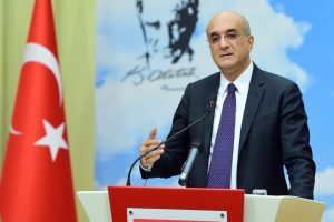 CHP'li Bing&ouml;l'den kurultay &ccedil;alışmalarıyla ilgili a&ccedil;ıklama