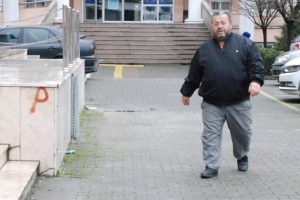 3 aylık maaşını Mehmet&ccedil;iğe g&ouml;nderdi