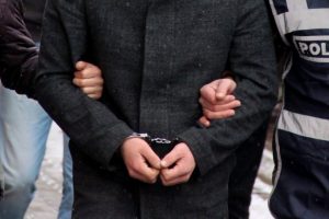 11 ilde FET&Ouml;'den 70 &ouml;ğretmene g&ouml;zaltı kararı