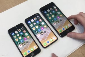 iPhone X'i sessiz sedasız solladı