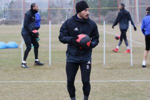 Yeni Malatyaspor'da Murat Yıldırım'ın sakatlığı korkuttu