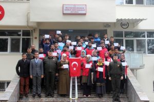 Adıyaman'da gen&ccedil; kızlar askerliğe başvurdu