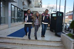 Bursa'da dolandırıcıları uyanık bankacı yakalattı