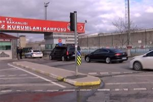 Kılı&ccedil;daroğlu'ndan Enis Berberoğlu'na ziyaret
