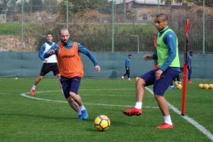 Alanyaspor, Bursaspor ma&ccedil;ı hazırlıklarını tamamladı