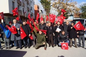 Bursa'da Afrin'e gitmek i&ccedil;in askerlik şubesine koştular