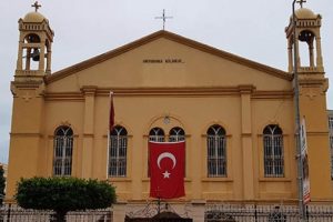 T&uuml;rk bayraklı destek geldi