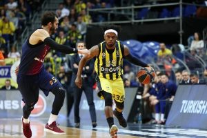 Fenerbah&ccedil;e Doğuş, Barcelona'yı devirdi