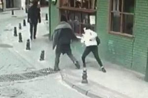 Kadık&ouml;y'de gen&ccedil; kıza yumruklu saldırı! Saldırgan serbest bırakıldı...