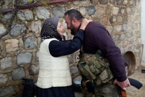 Ter&ouml;rden temizlenen k&ouml;ylere yardım yapılıyor