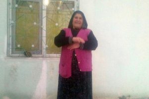 Sattığı hindilerin gelirini Mehmet&ccedil;iğe bağışladı