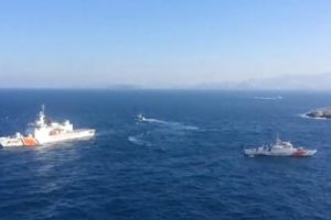 Yunanistan Savunma Bakanı'na Kardak h&uuml;sranı