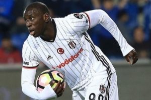 Başkan Demba Ba'yı resmen a&ccedil;ıkladı