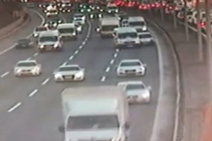 TEM Otoyolunda y&uuml;rekleri ağza getiren kaza