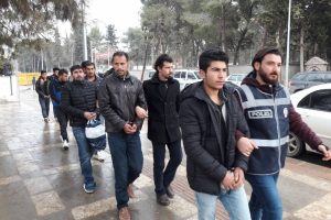 Altınları paylaşamayan dolandırıcılar bakın ne yaptı!