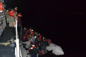 92 g&ouml;&ccedil;men yasadışı yol ile ge&ccedil;meye &ccedil;alışırken yakalandı