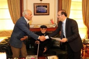 Mehmet&ccedil;ik Vakfı'na maaş ve paralarını bağışladılar