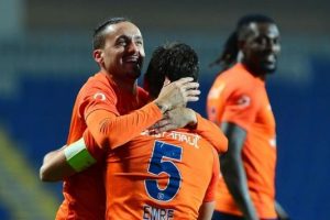 Başakşehir liderliği 5 golle geri aldı