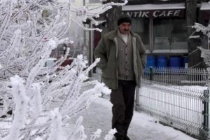 Sibirya soğukları G&ouml;le'yi esir aldı