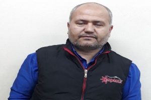PKK'lı hain havaya ateş a&ccedil;ınca yakalandı