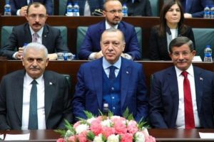 AK Parti'de dikkat &ccedil;eken g&ouml;r&uuml;nt&uuml;!