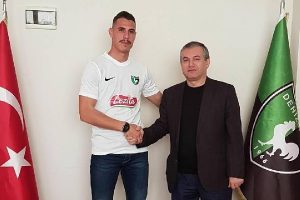 Denizlispor Lazic'le imzaladı
