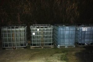 8 bin litre sahte i&ccedil;ki ele ge&ccedil;irildi