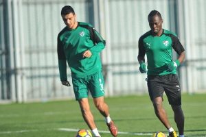 Paul Le Guen'den Bursasporlu oyunculara uyarı