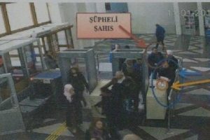 Bursa'da X-Ray cihazında unutulan telefonu &ccedil;aldı