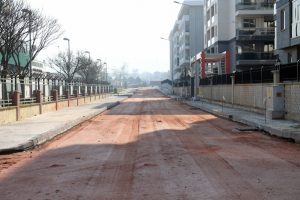Bursa Soğanlı kentsel d&ouml;n&uuml;ş&uuml;m projesinde &ccedil;evre d&uuml;zenlemeleri s&uuml;r&uuml;yor