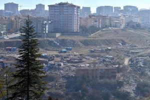 Milyonluk dairelerin yanı başında '&ccedil;&ouml;p vadisi'