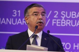 Bakan Yılmaz'dan &ouml;ğretmen ataması m&uuml;jdesi