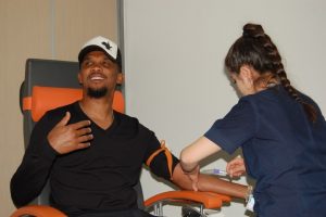 Eto'o sağlık kontrol&uuml;nden ge&ccedil;ti