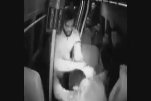 &Uuml;niversitelilerin saldırdığı işitme engelli Agit hakkında şok su&ccedil;lama!