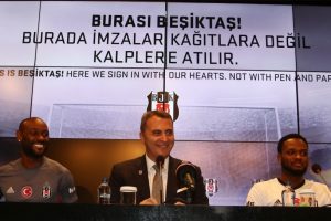 Beşiktaş'tan &ccedil;ifte imza