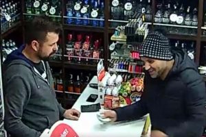 100 lira dolandırdı, giderken 'Para kolay kazanılmıyor' dedi